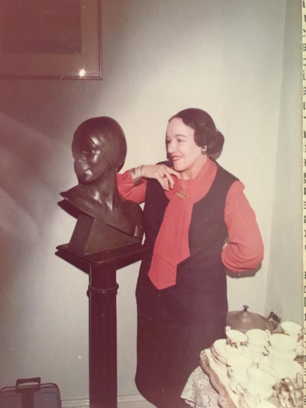 Doris Niles, image 3