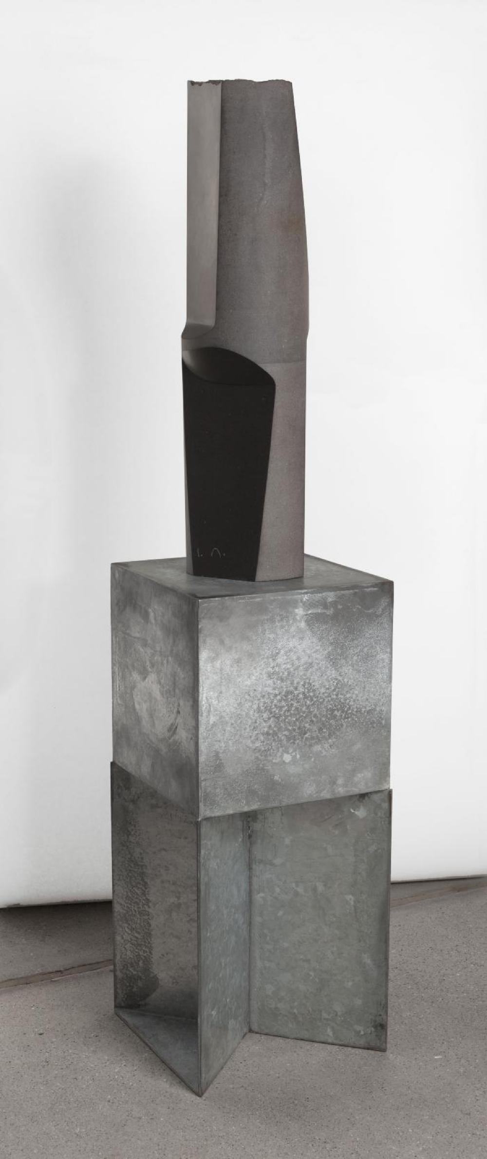 Vertical Core Stone, image 3