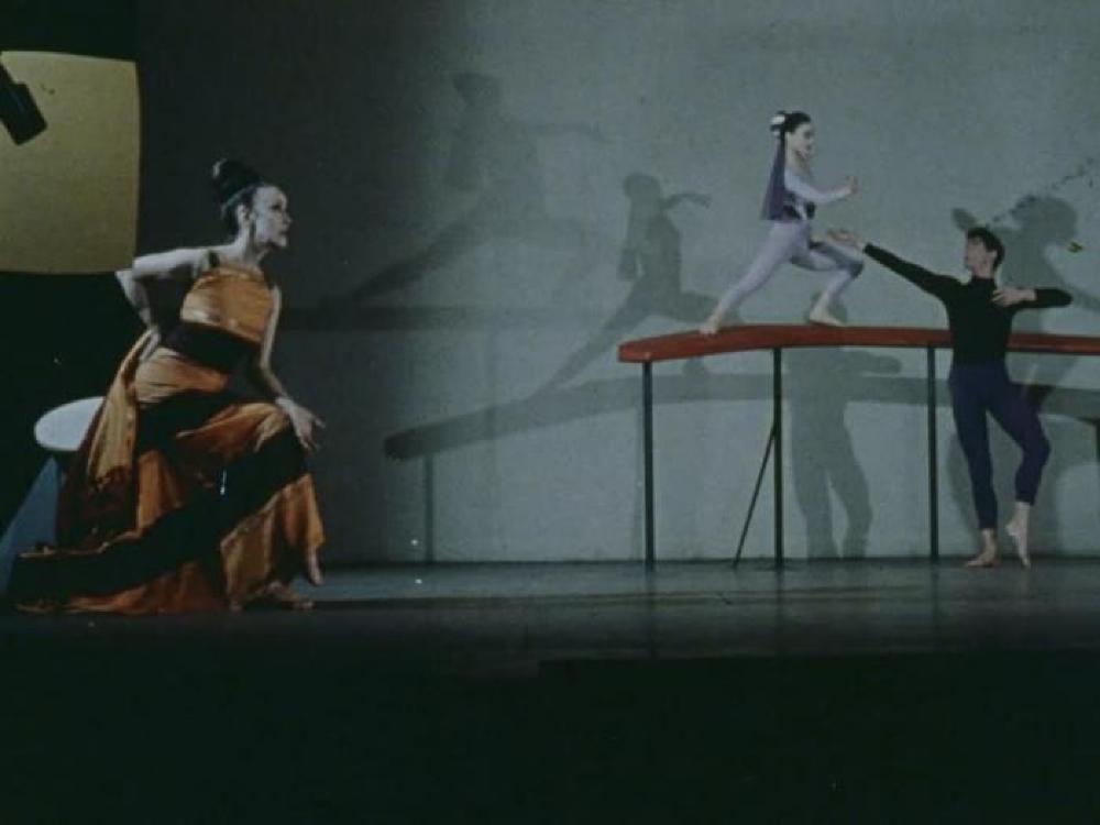 Stills: 1968 Whitney exhibition, Martha Graham Dance Company, Play Mountain, Contoured Playground