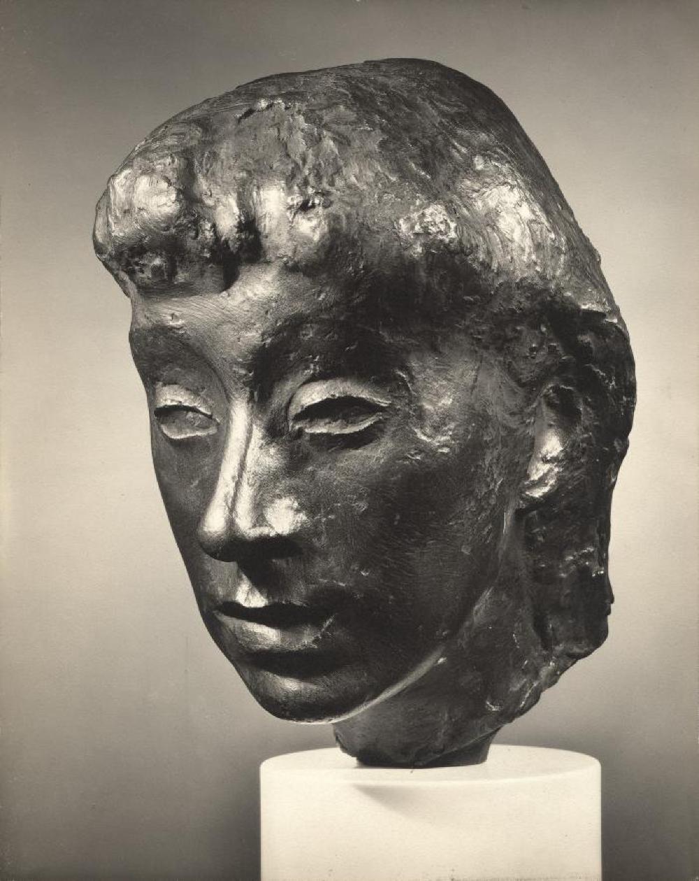 Portrait of a Young Woman, image 3