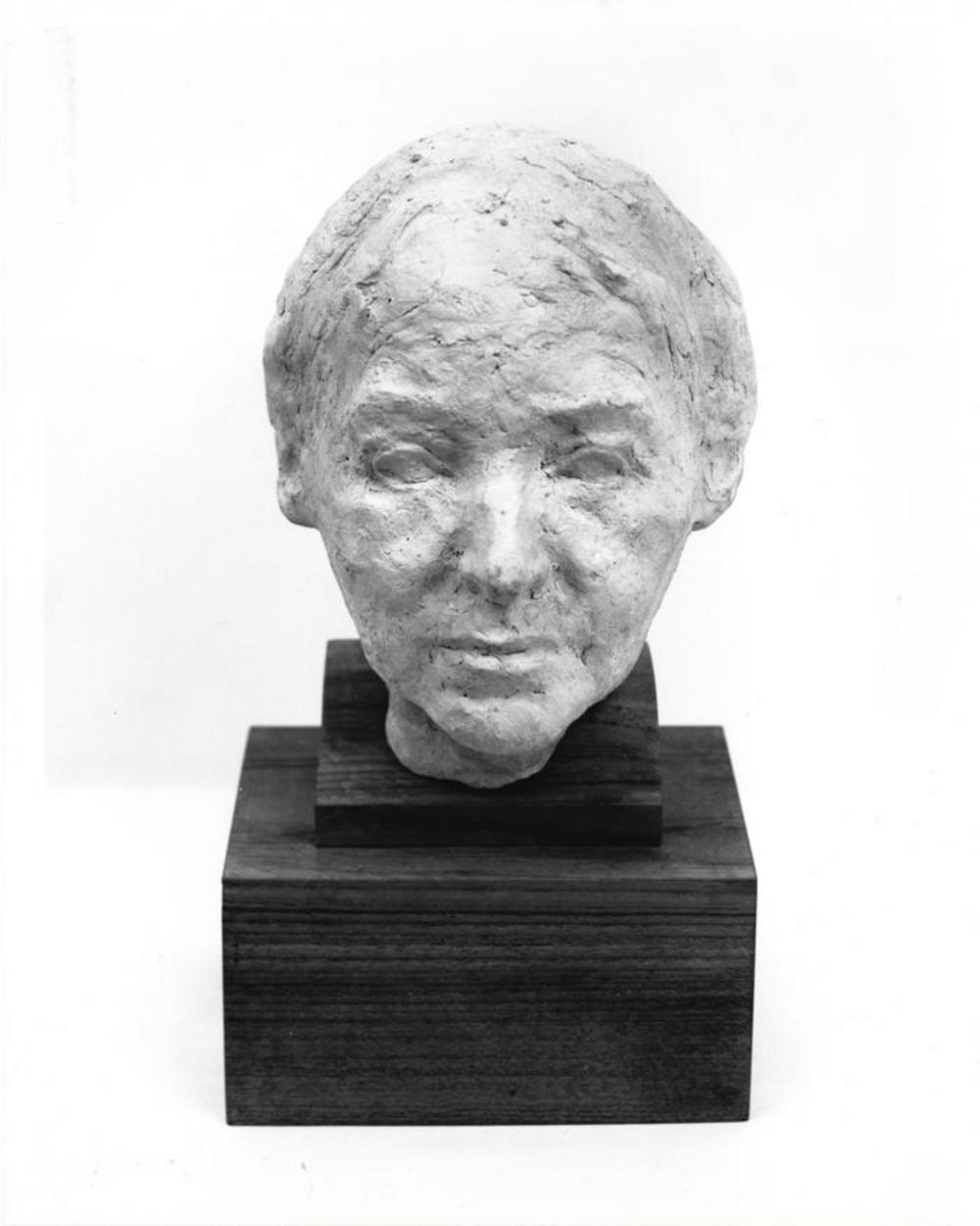 Leonie Gilmour, image 2