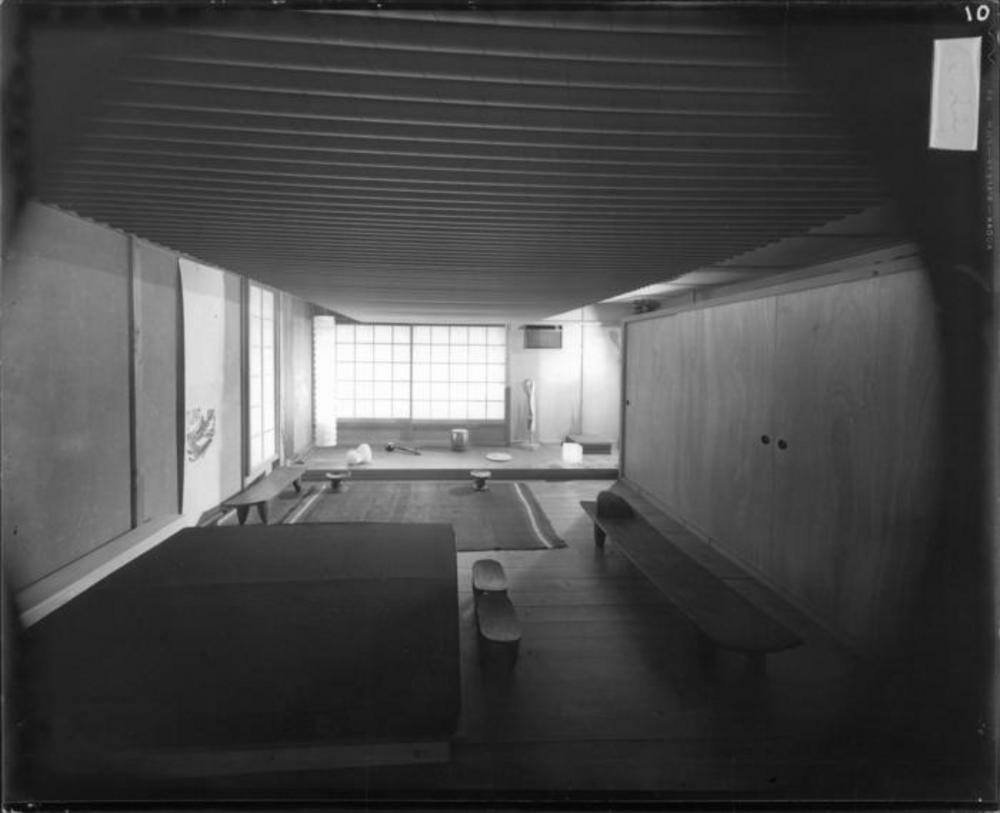Mrs. White, image 7