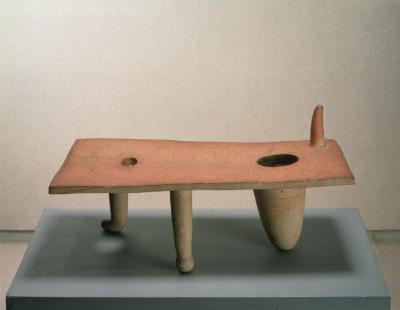 Three-Legged Vase (Sansoku hanaike)