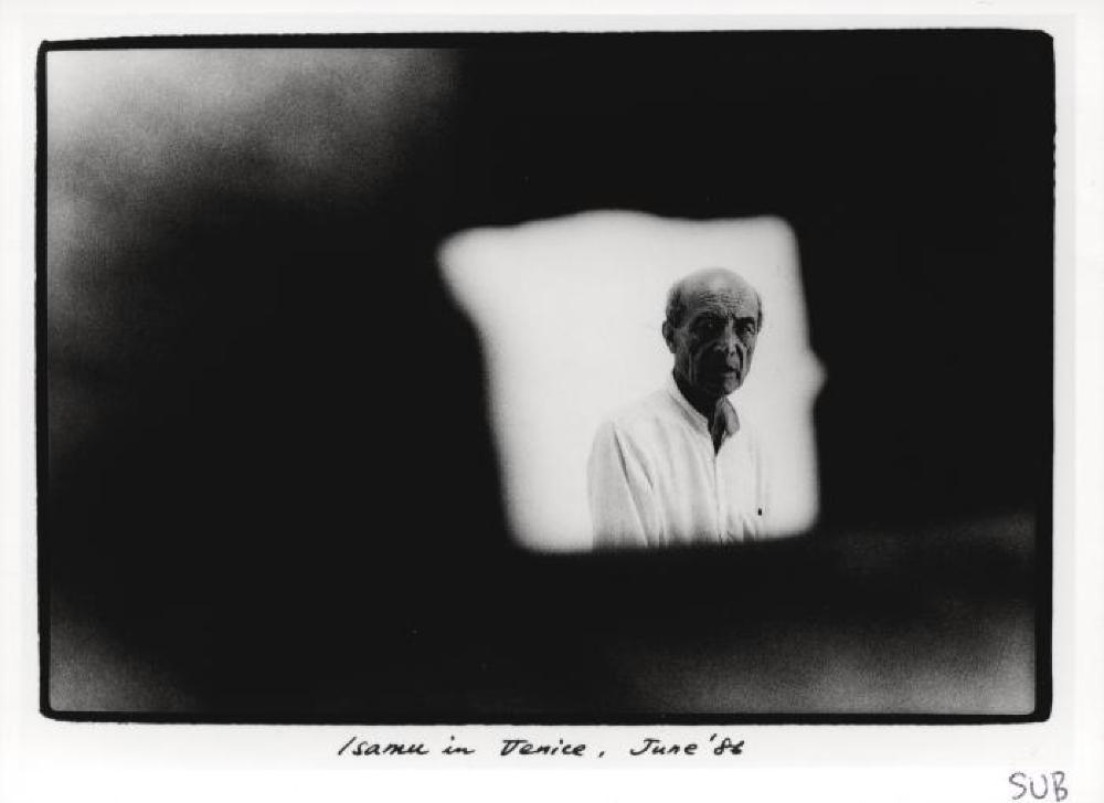 Isamu Noguchi in Venice for the 1986 Biennale