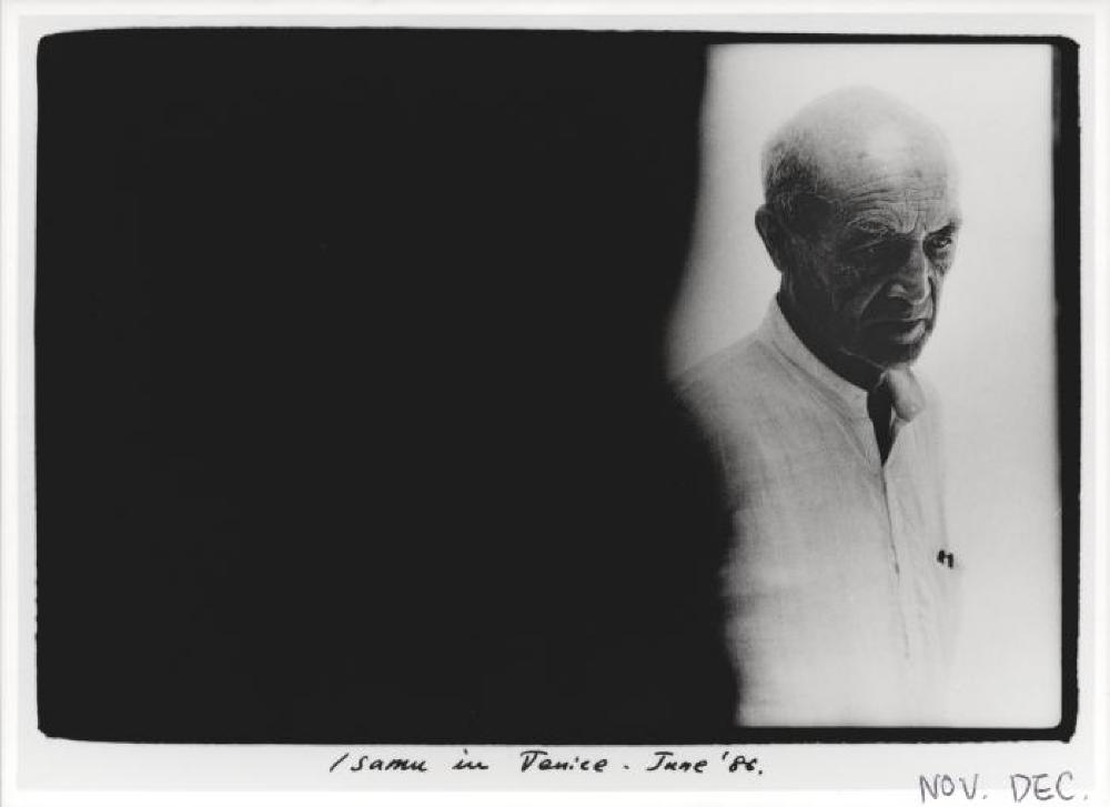 Isamu Noguchi in Venice for the 1986 Biennale