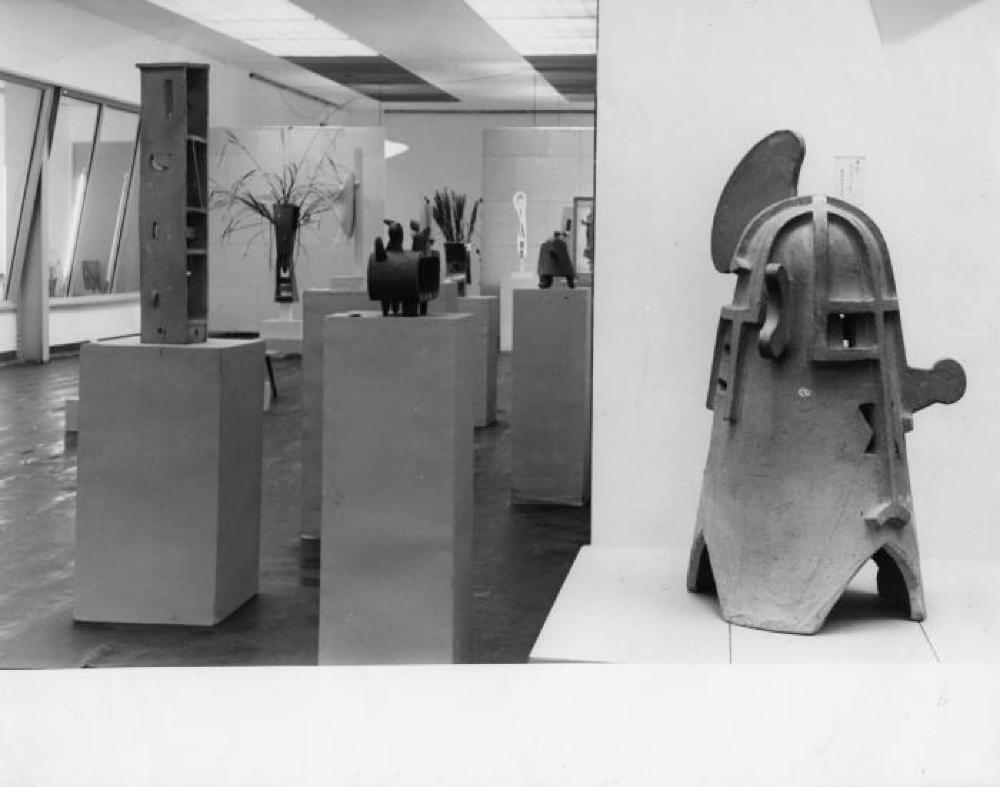 "Isamu Noguchi Exhibition," Museum of Modern Art, Kamakura, September 23, 1952 - October 19, 1952.
