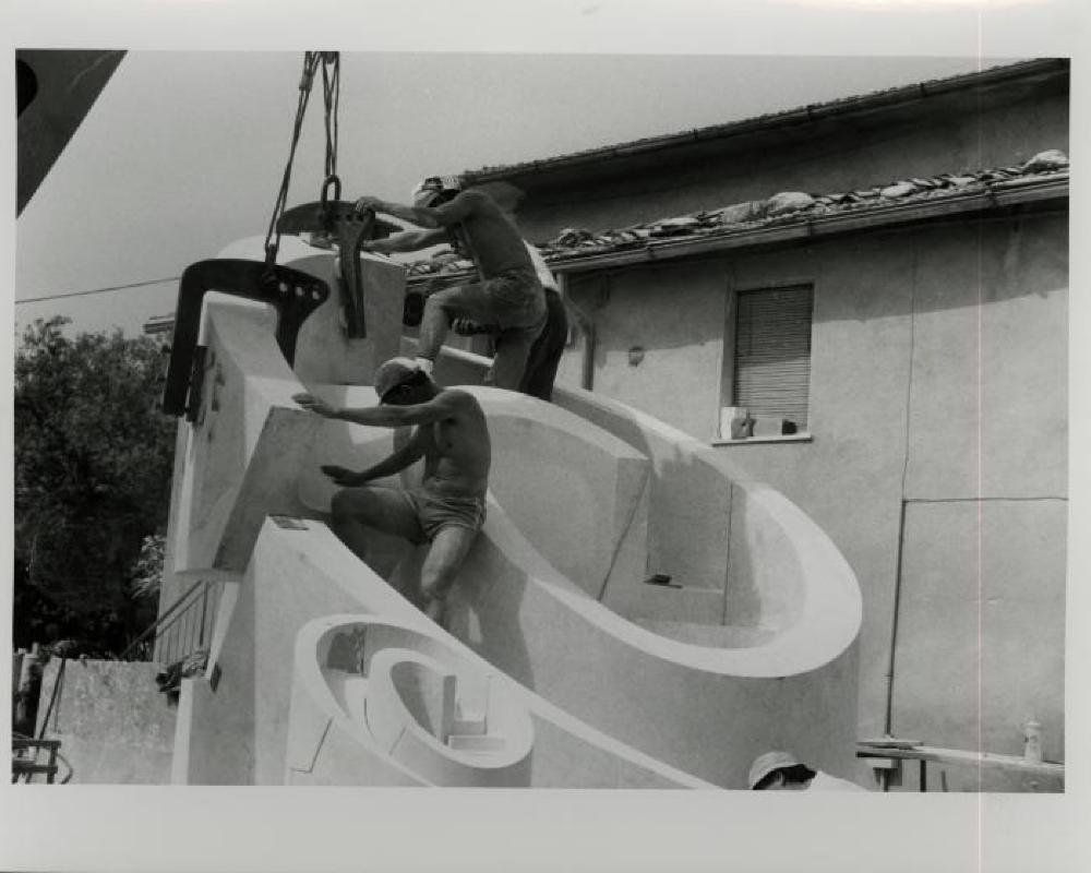 Installation process for "Isamu Noguchi:  What is Sculpture?," 1986 Venice Biennale, June 29, 1986 - September 28, 1986.