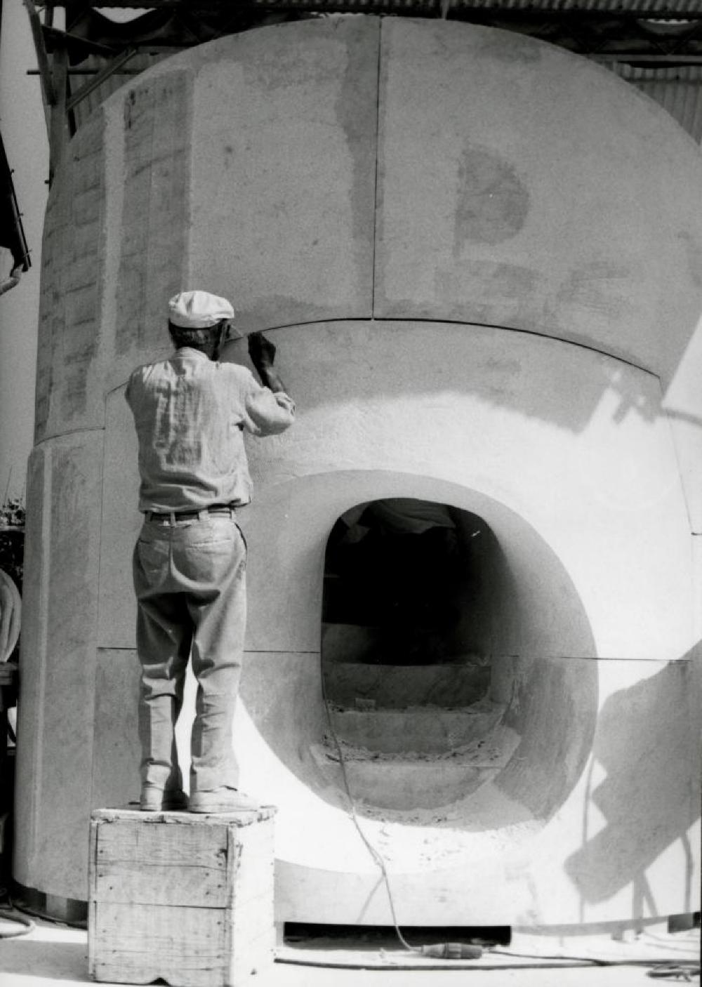 Installation process for "Isamu Noguchi:  What is Sculpture?," 1986 Venice Biennale, June 29, 1986 - September 28, 1986.