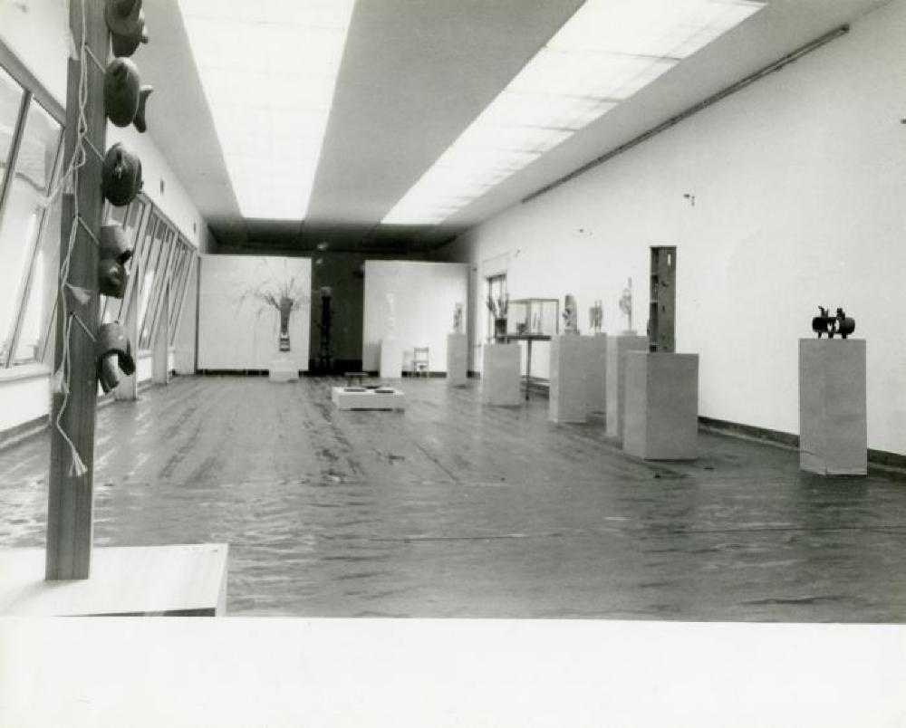 Installation view of "Isamu Noguchi Exhibition," Kamakura Museum of Modern Art