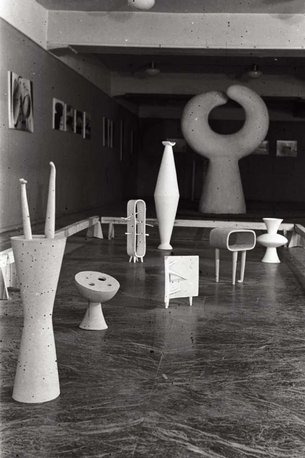 Installation view of "Isamu Noguchi," Mitsukoshi Department Store exhibition (Nihombashi Head Store)