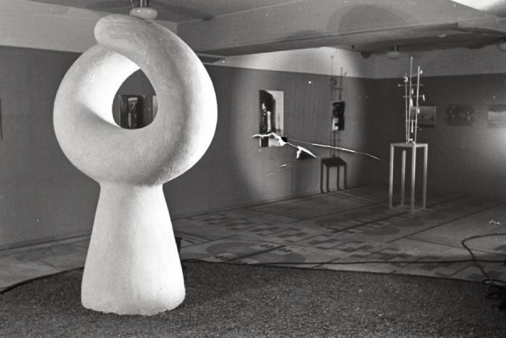 Installation view of "Isamu Noguchi," Mitsukoshi Department Store exhibition (Nihombashi Head Store)