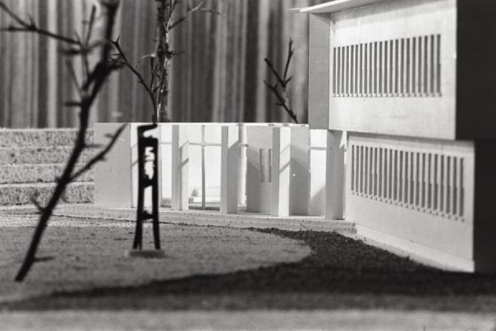 Installation view of "Isamu Noguchi," Mitsukoshi Department Store exhibition (Nihombashi Head Store); Model for Faculty Room and Garden, Shin Banraisha, Keio University