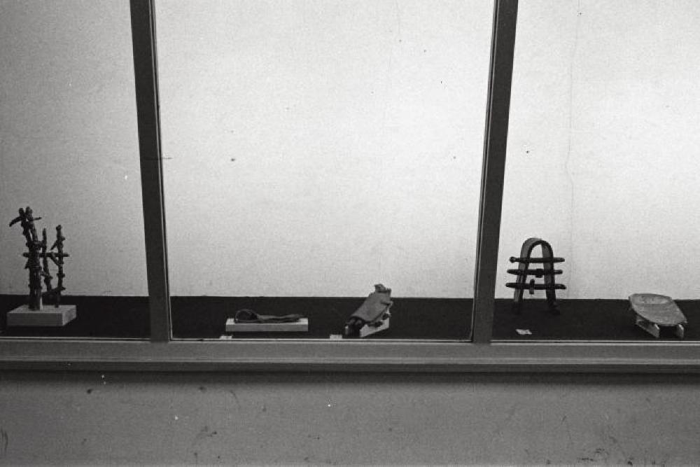 Installation view of "Isamu Noguchi Exhibition," Museum of Modern Art, Kamakura 