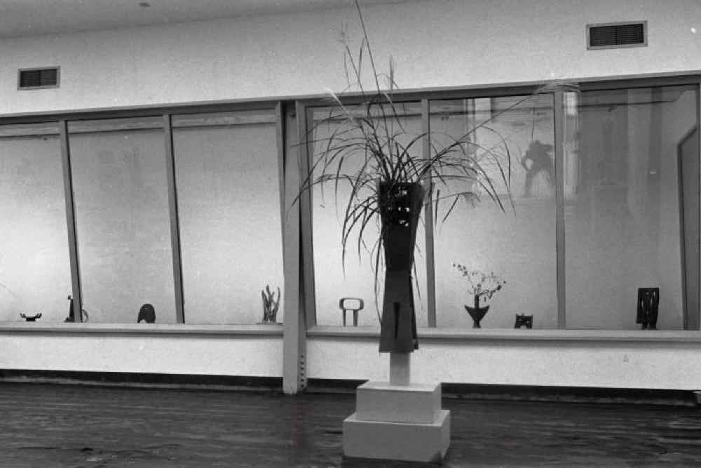 Installation view of "Isamu Noguchi Exhibition," Museum of Modern Art, Kamakura 