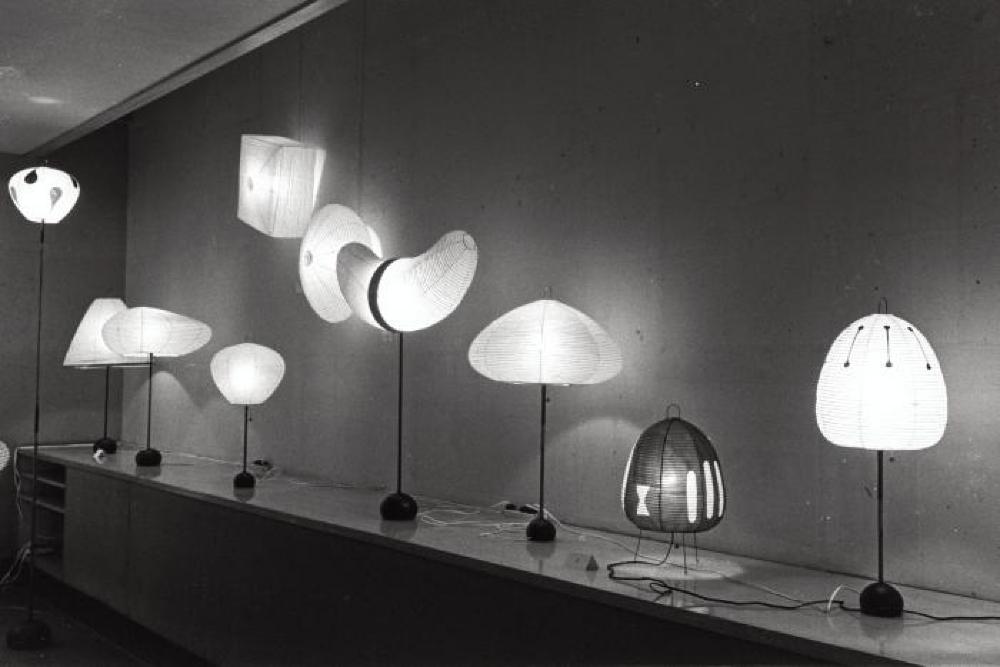 Installation view of "Isamu Noguchi Exhibition," Chuo Koron Gallery 