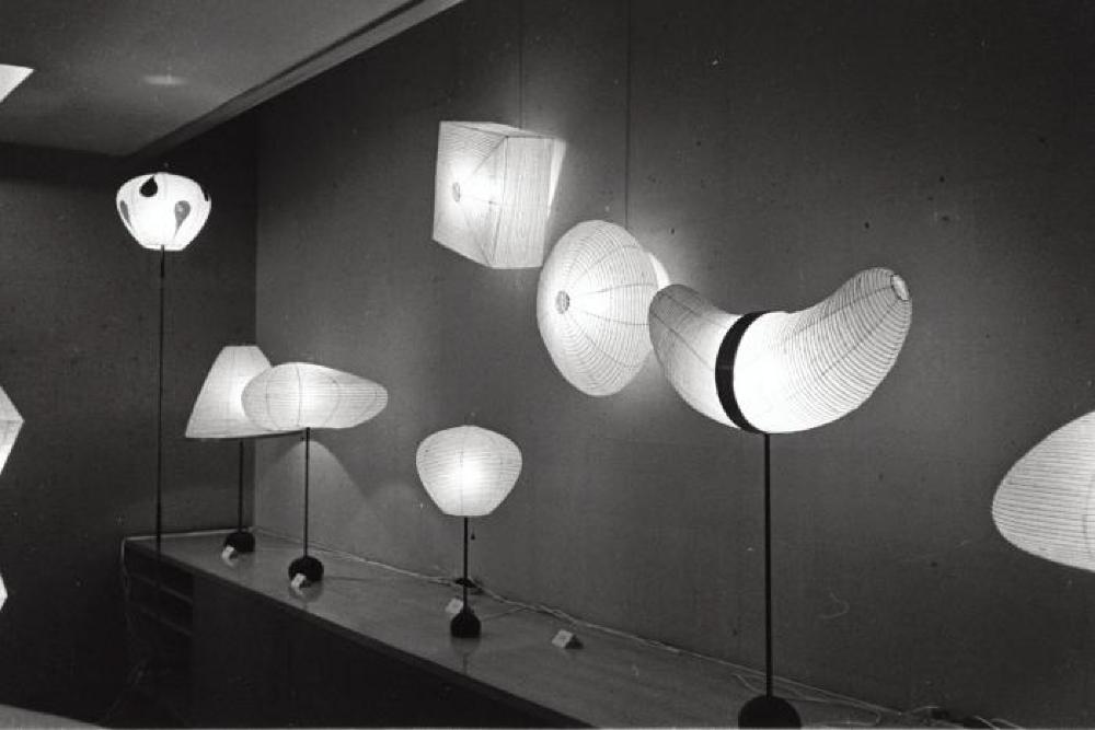 Installation view of "Isamu Noguchi Exhibition," Chuo Koron Gallery 