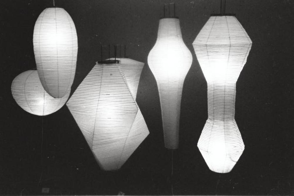 Installation view of "Isamu Noguchi Exhibition," Chuo Koron Gallery 
