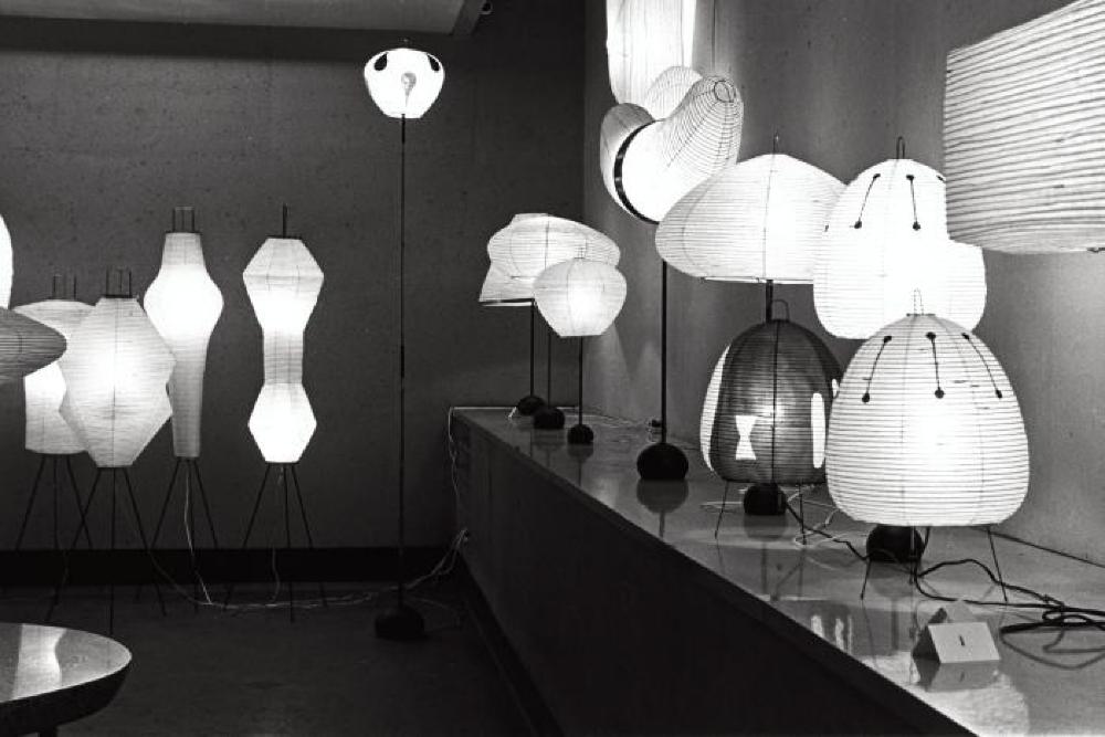 Installation view of "Isamu Noguchi Exhibition," Chuo Koron Gallery 