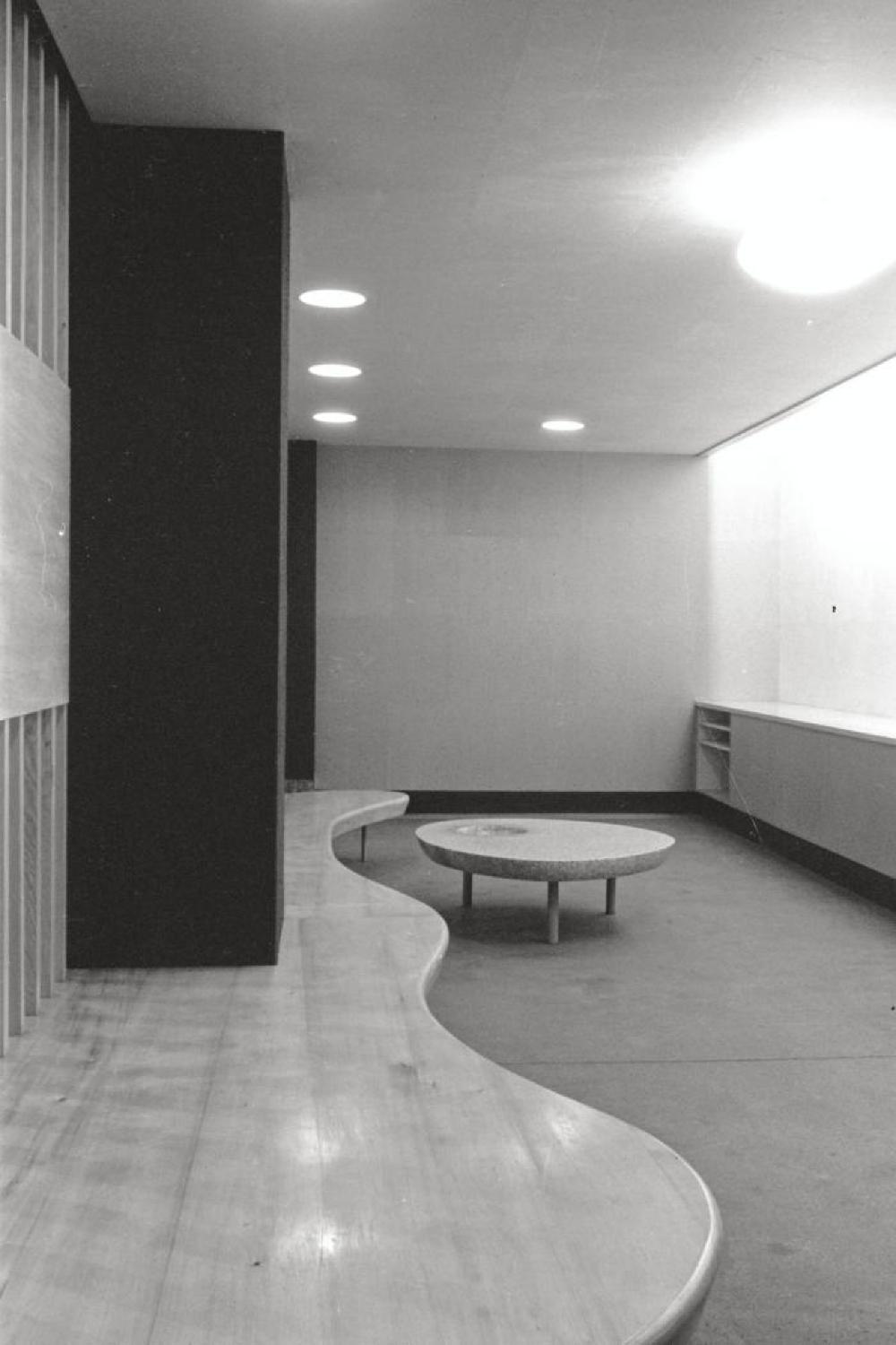 "Isamu Noguchi Exhibition" without Akari installation, Chuo Koron Gallery 