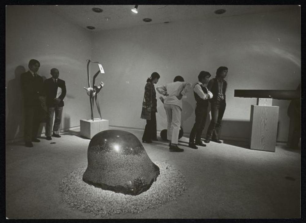 Installation view of "Isamu Noguchi," Minami Gallery 