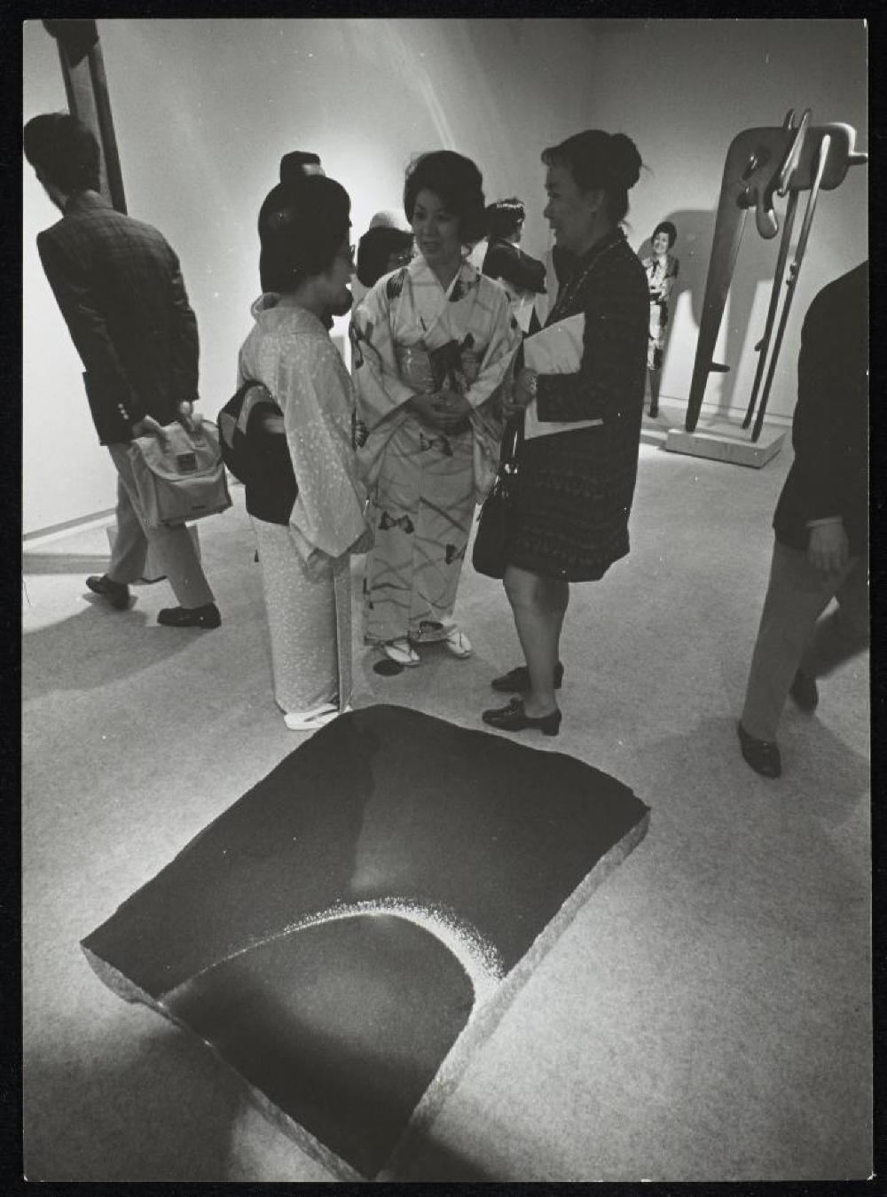 Installation view of "Isamu Noguchi," Minami Gallery 