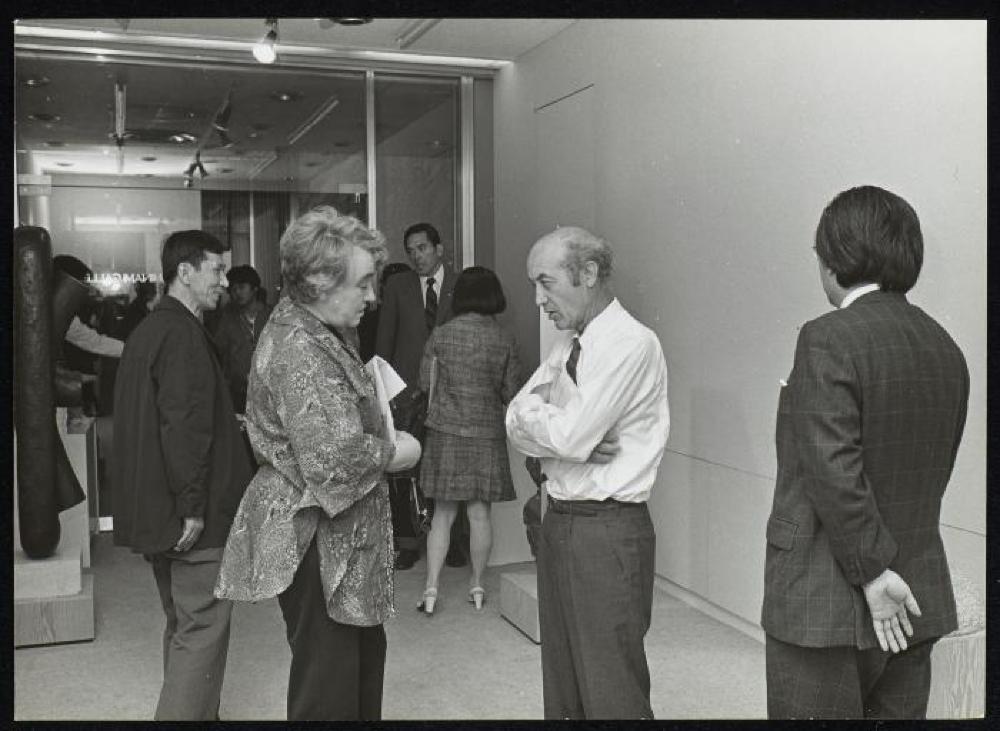 Isamu Noguchi at opening for "Isamu Noguchi," Minami Gallery 