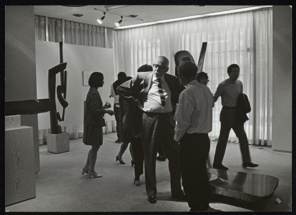 Isamu Noguchi at opening for "Isamu Noguchi," Minami Gallery 
