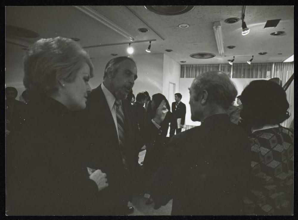 Isamu Noguchi at opening for "Isamu Noguchi," Minami Gallery 