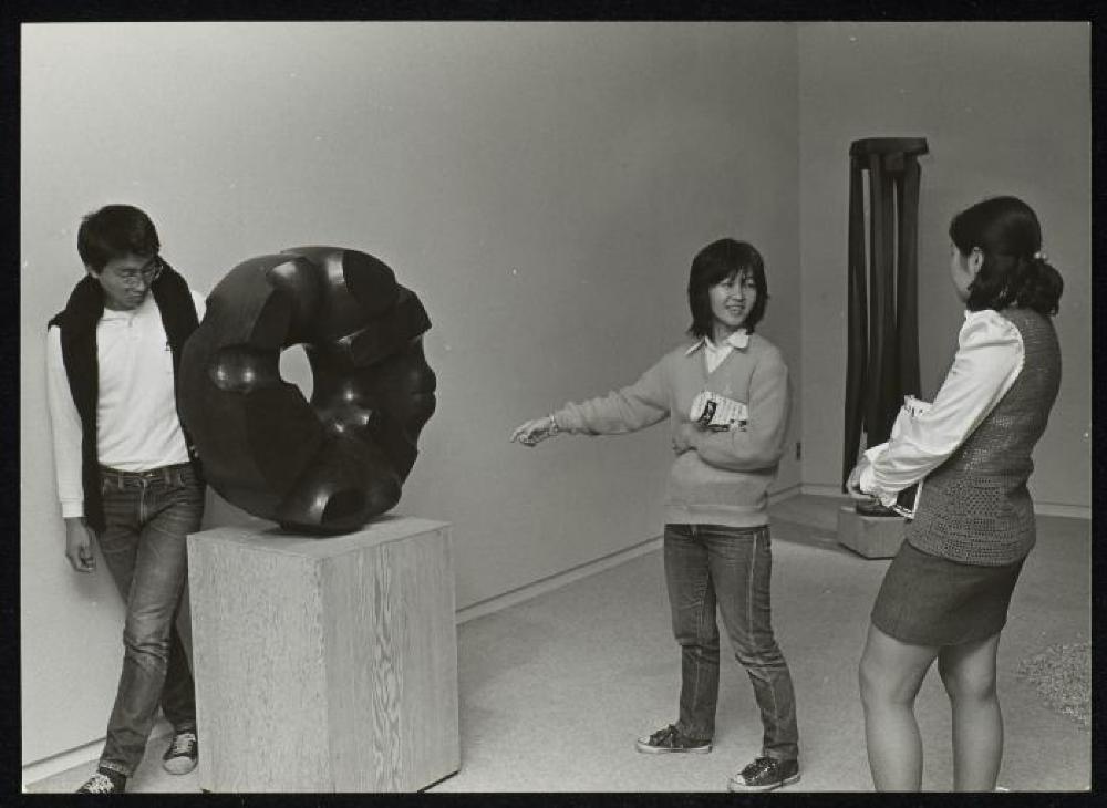 Installation view of "Isamu Noguchi," Minami Gallery 
