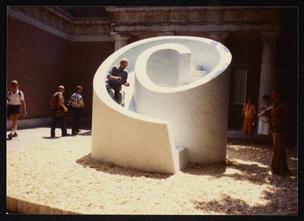 Isamu Noguchi tests Slide Mantra at "Isamu Noguchi: What is Sculpture?", 1986 Venice Biennale. 