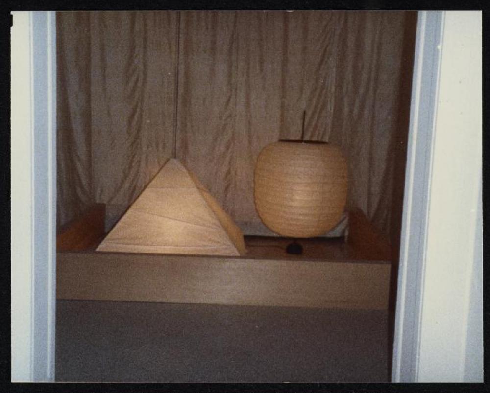 Akari on display as part of 'Isamu Noguchi: What is Sculpture?' at the 1986 Venice Biennale