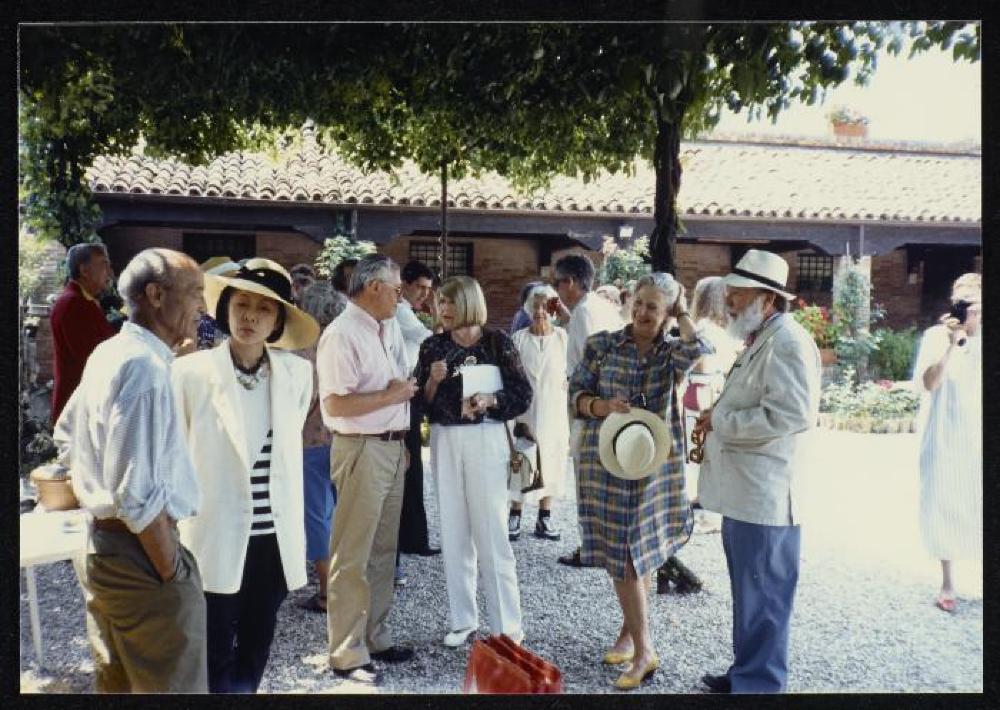 Isamu Noguchi with Thomas Messer, Priscilla Morgan, Ailes Spinden, Henry Geldzahler and others at "Isamu Noguchi: What is Sculpture?" 1986 Venice Biennale