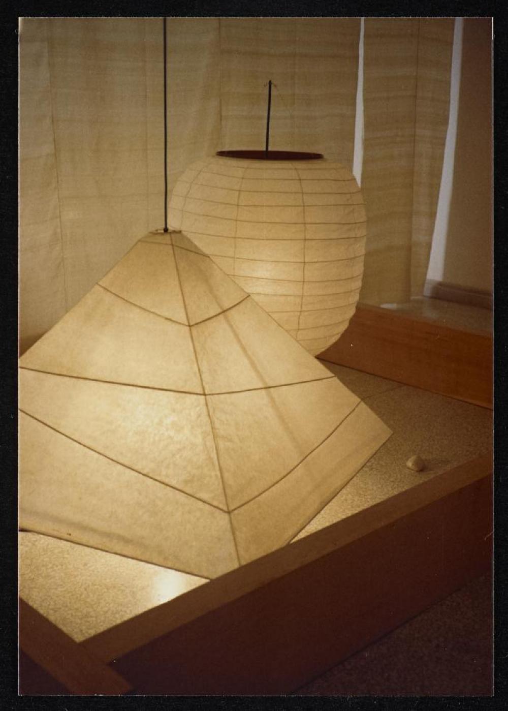 Akari on display as part of 'Isamu Noguchi: What is Sculpture?' at the 1986 Venice Biennale  
