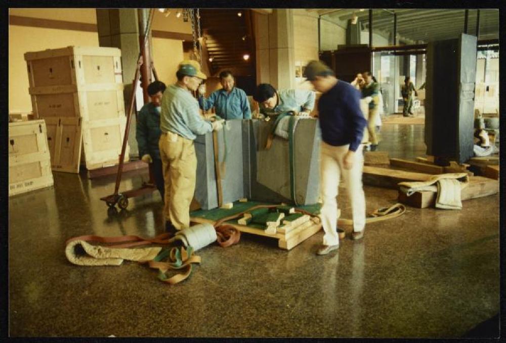 Installation process for "Isamu Noguchi Retrospective 1992," National Museum of Modern Art, Tokyo