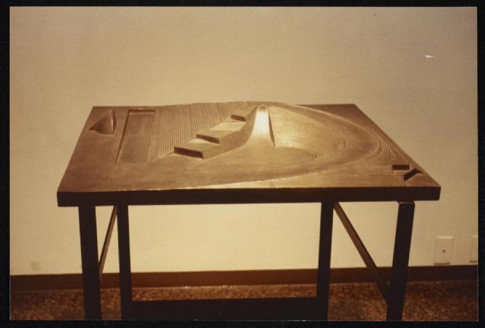 Installation view of "Isamu Noguchi Retrospective 1992," National Museum of Modern Art, Tokyo
