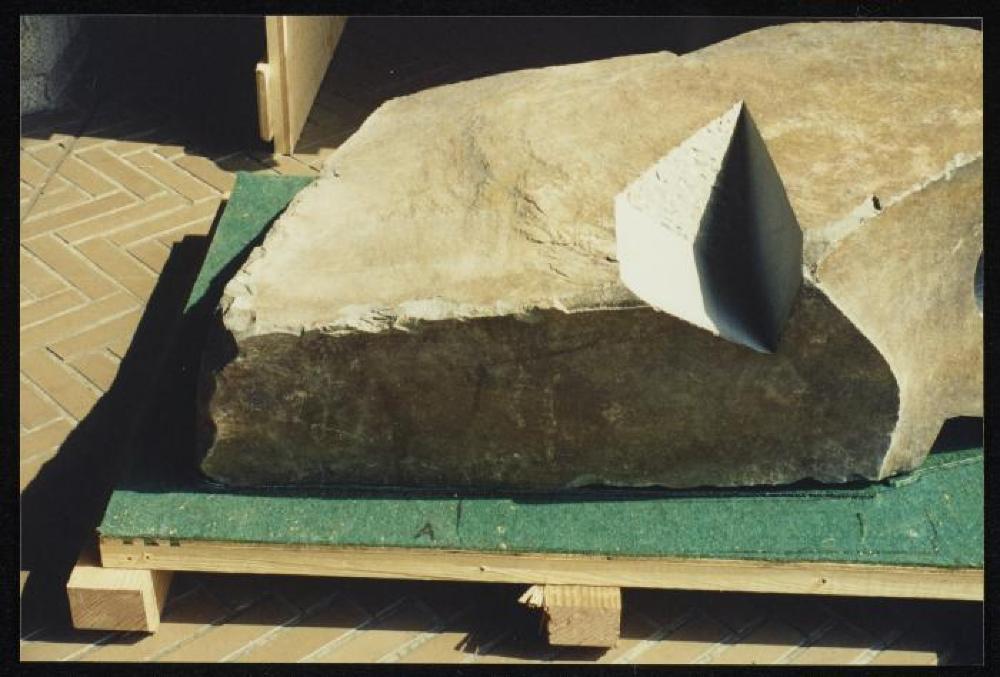 Installation process for "Isamu Noguchi Retrospective 1992," National Museum of Modern Art, Tokyo