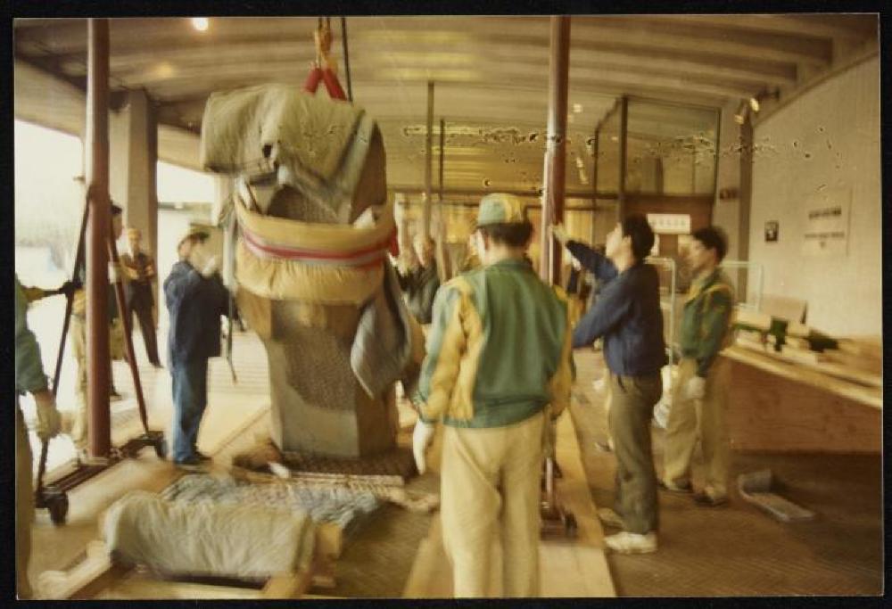 Installation process for "Isamu Noguchi Retrospective 1992," National Museum of Modern Art, Tokyo