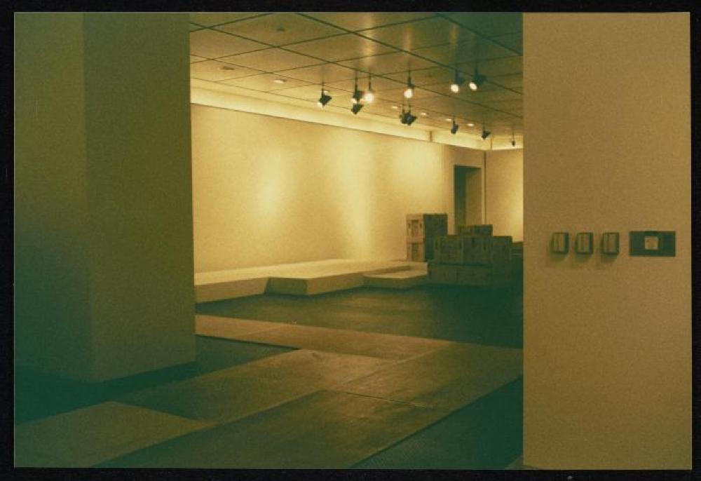Installation process for "Isamu Noguchi Retrospective 1992," National Museum of Modern Art, Kyoto (travel venue)