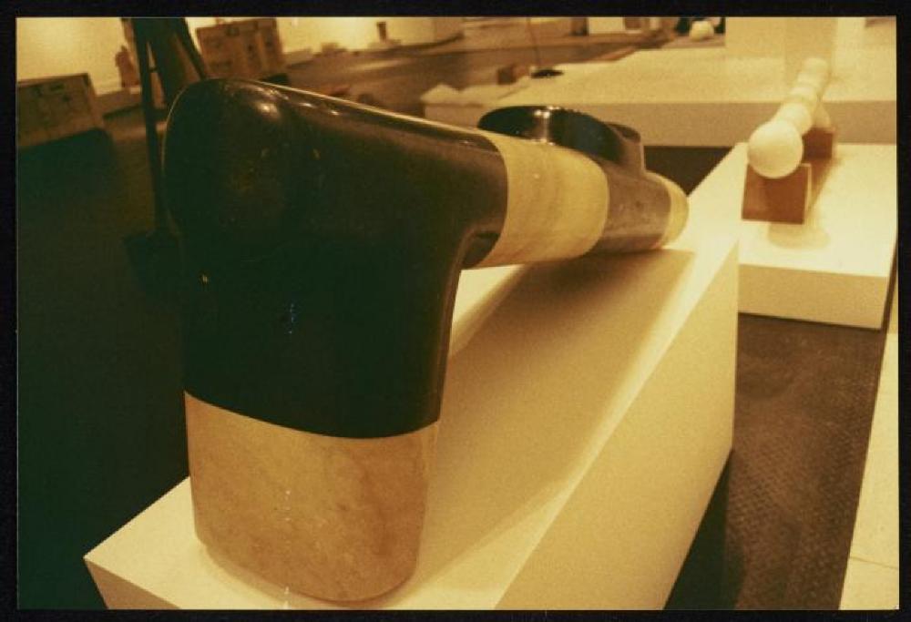 Installation process for "Isamu Noguchi Retrospective 1992," National Museum of Modern Art, Kyoto (travel venue)