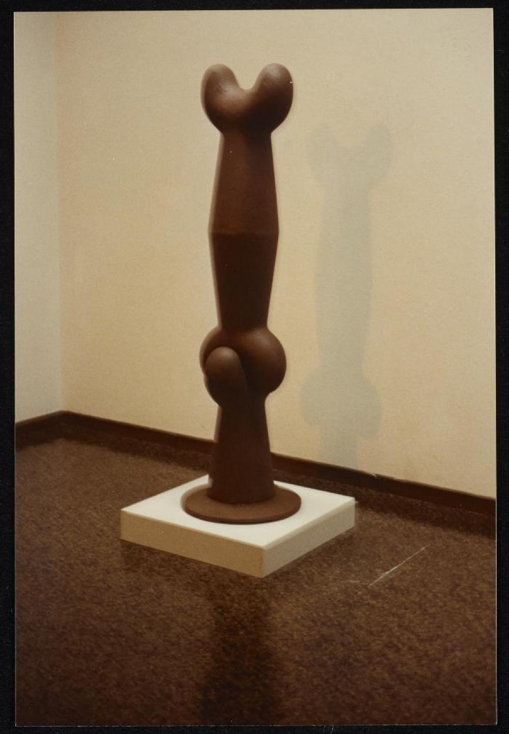 Installation view of "Isamu Noguchi Retrospective 1992," National Museum of Modern Art, Kyoto (travel venue)