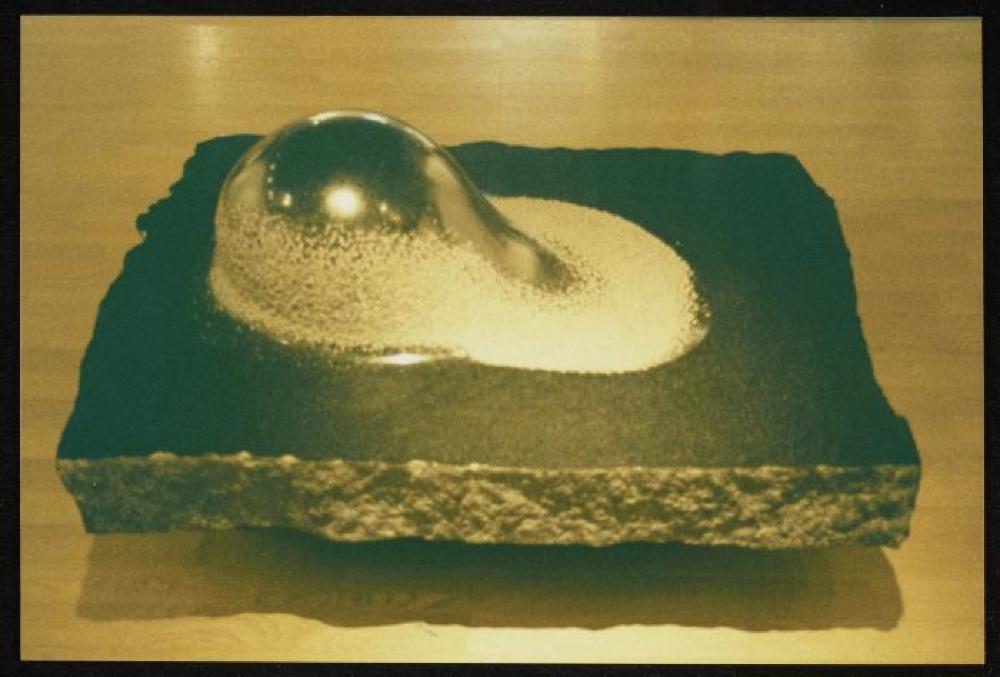 Installation process for "Isamu Noguchi Retrospective 1992," National Museum of Modern Art, Kyoto (travel venue)
