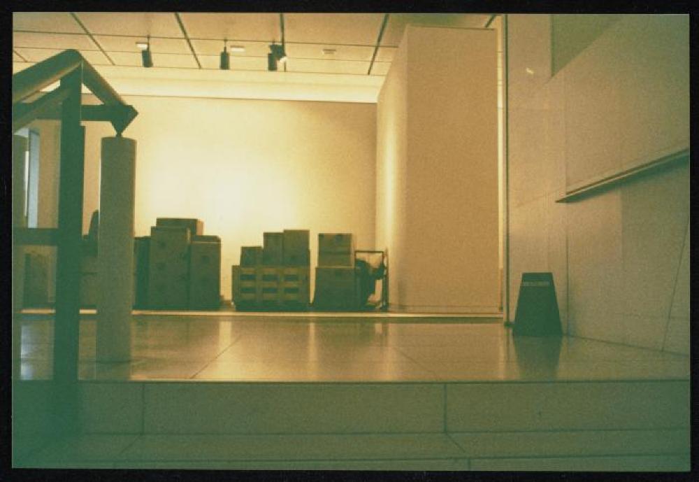 Installation process for "Isamu Noguchi Retrospective 1992," National Museum of Modern Art, Kyoto (travel venue)