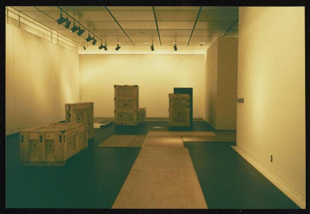 Installation process for "Isamu Noguchi Retrospective 1992," National Museum of Modern Art, Kyoto (travel venue)