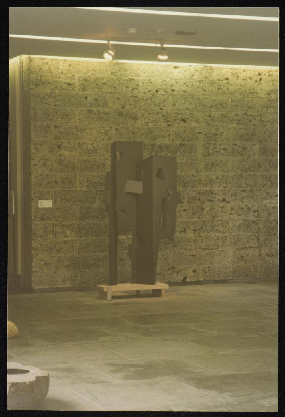 Installation view of "Isamu Noguchi and Rosanjin Kitaoji," Kochi Museum 