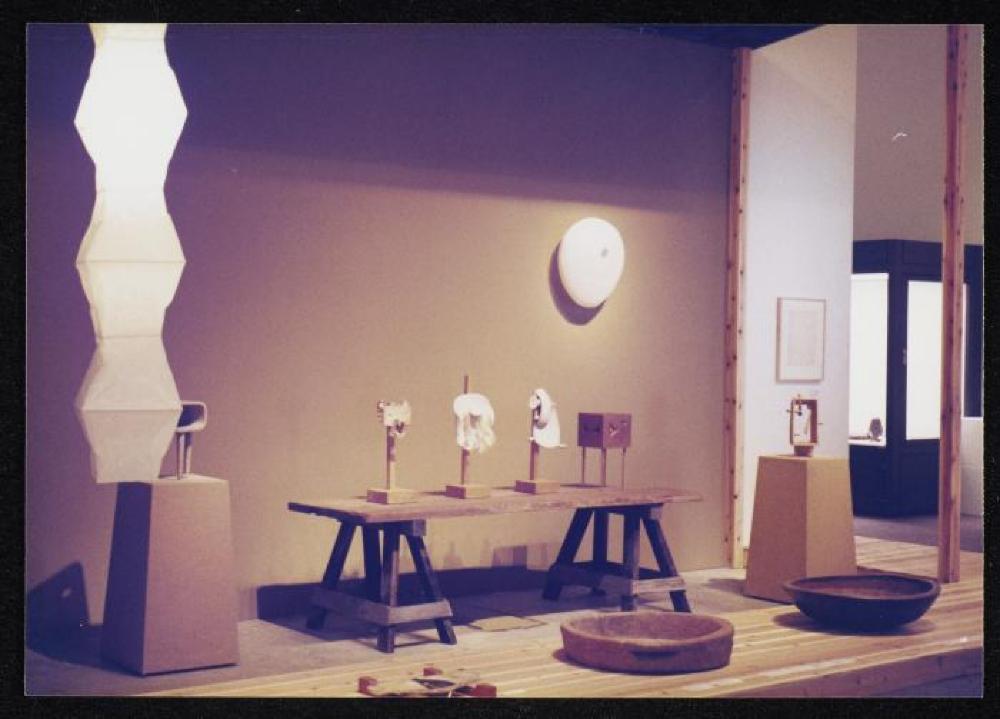 Installation view of "Isamu Noguchi and Rosanjin Kitaoji," The Museum of Modern Art, Kamakura