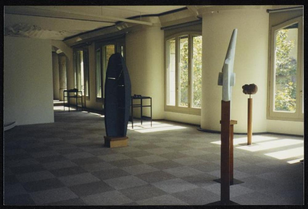 Installation view of "Noguchi," Fundacio Caixa de Catalunya 